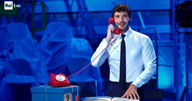 Chi è Stefano de Martino: età, altezza, peso, fisico e Affari tuoi