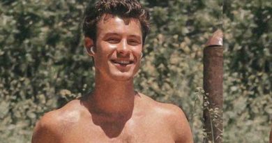 Shawn Mendes cammina come malla l'ha fatto o quasi (foto)