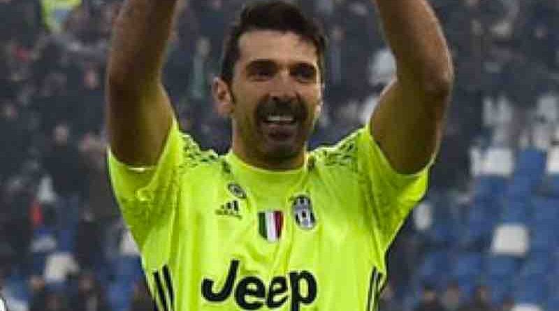 Gigi Buffon e la foto amarcord dove mostra tutto il suo talento