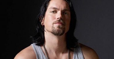 Steve Howey in Shameless e il suo talento scoperto!