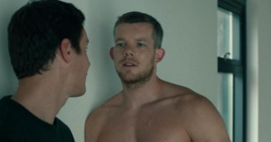 Russel Tovey è sempre un bel bocconcino e queste foto lo dimostrano