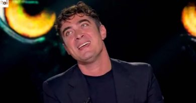 Riccardo Scamarcio Belve e quella scena in cui gli si mosse il durello