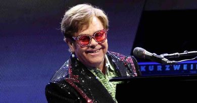 Il dramma di Elton John, ha perso la vista e non potrà mai più...