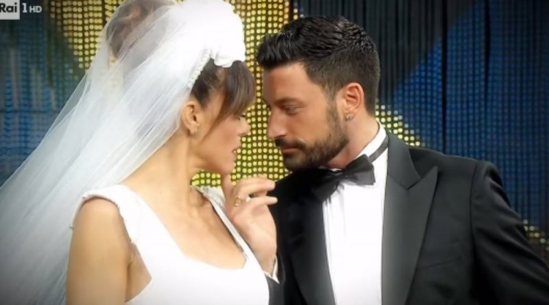 Bianca Guaccero e il matrimonio con Giovanni Pernice, ecco la risposta della showgirl