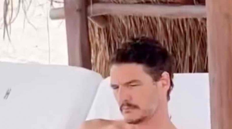 Pedro Pascal vacanze di Natale al mare e c'è da vedere tutto di lui