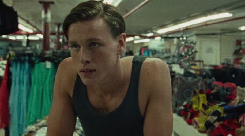 Beach Rats ci regala una scena calda di Harris Dickinson