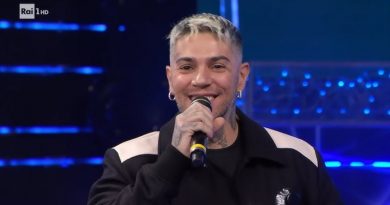 Emis Killa non va a Sanremo il dietrofront del rapper dopo che è stato indagato